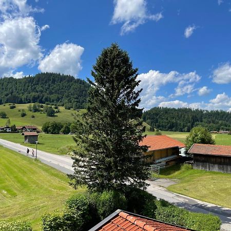 Geraeumiges Domizil Mit Bergblick Und Sauna Oberwössen エクステリア 写真