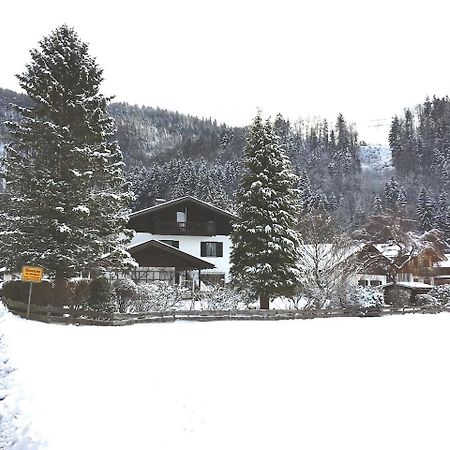 Geraeumiges Domizil Mit Bergblick Und Sauna Oberwössen エクステリア 写真