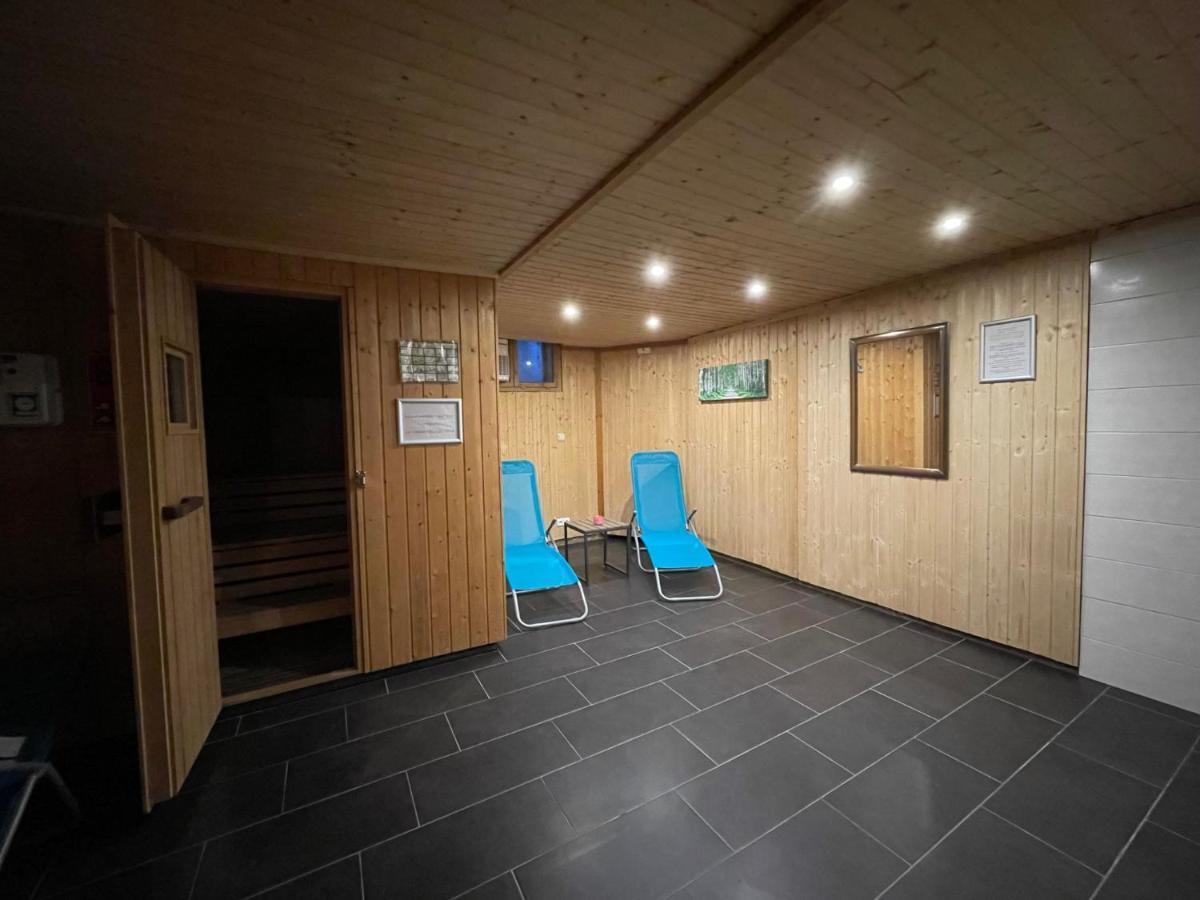 Geraeumiges Domizil Mit Bergblick Und Sauna Oberwössen エクステリア 写真