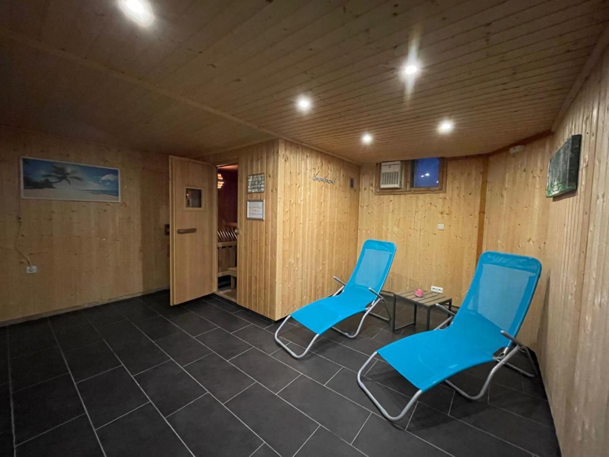 Geraeumiges Domizil Mit Bergblick Und Sauna Oberwössen エクステリア 写真